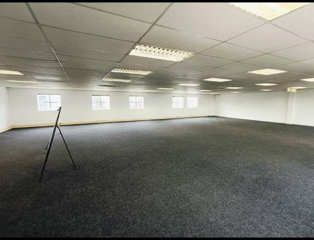 BUSINESS PROPERTY TO RENT IN HALFWAY HOUSE